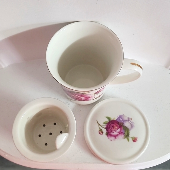 Vintage Adeline tea mug, fine porcelain Italian floral design - Picture 6 of 7